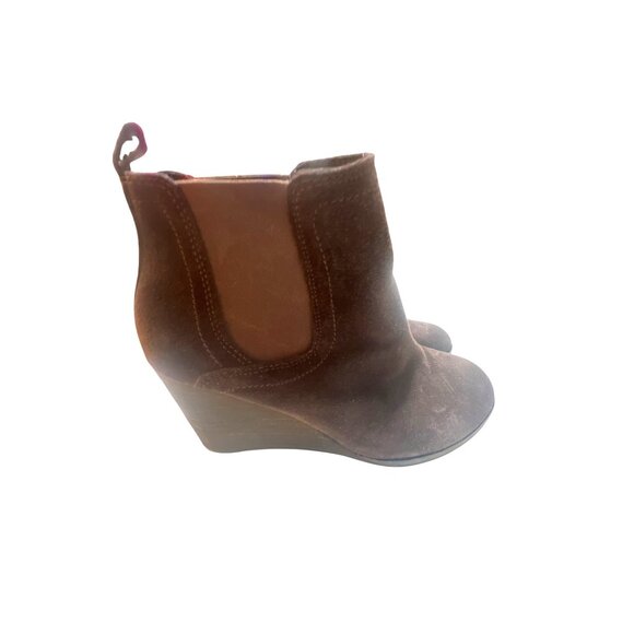 Lucky Brand Womens Brown Suede Wedge Ankle Boots Size 7 - Picture 3 of 6